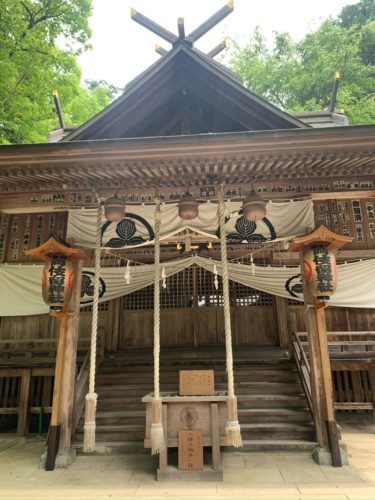 阿伎留神社 巨大な鎮守の森が素晴らしいパワースポット