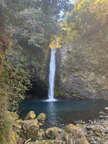 浄蓮の滝は本当にパワースポット？日本の滝百選の実力をプロ占い師が現場に出向き検証